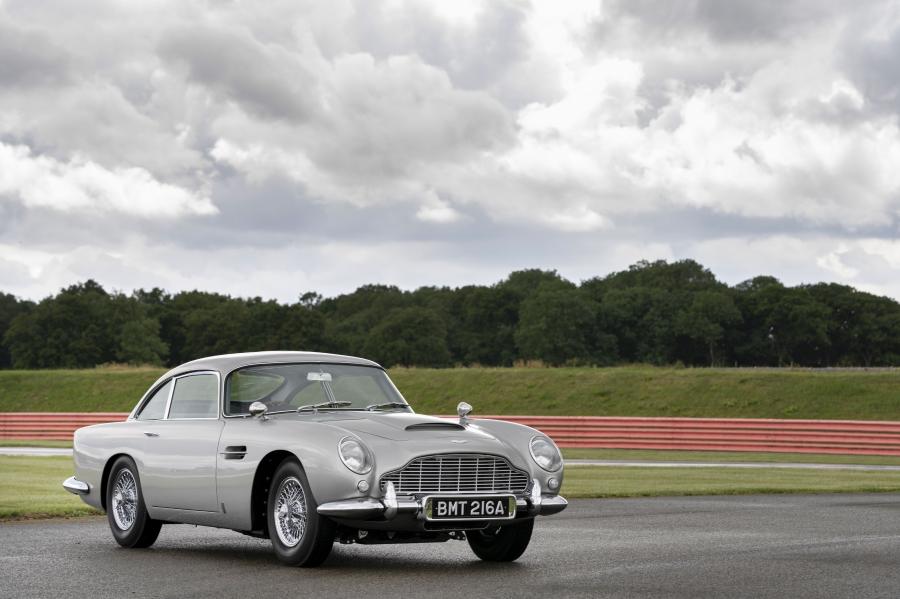  Aston Martin DB5 Goldfinger Continuation 2020 года  (фото 2 из 40)